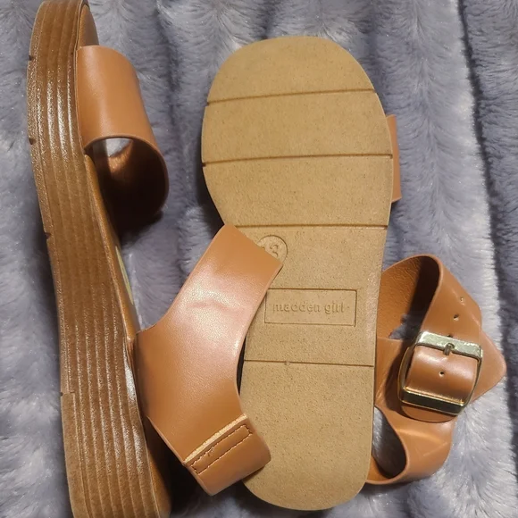 Madden Girl size 13 sandals - Picture 3 of 3
